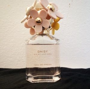 Marc Jacobs Daisy Eau So Fresh By Marc Jacobs 